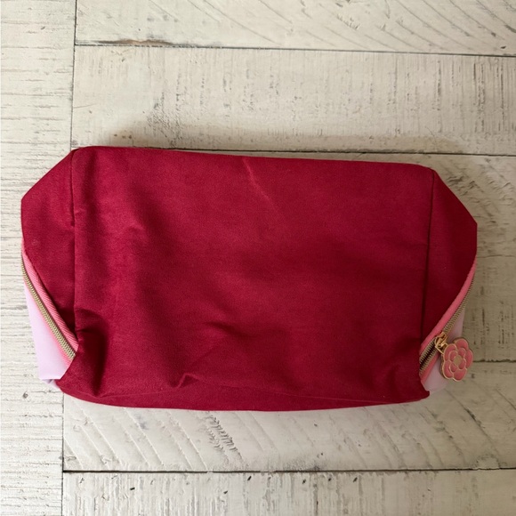 Mary Kay cosmetic bag - Picture 4 of 4